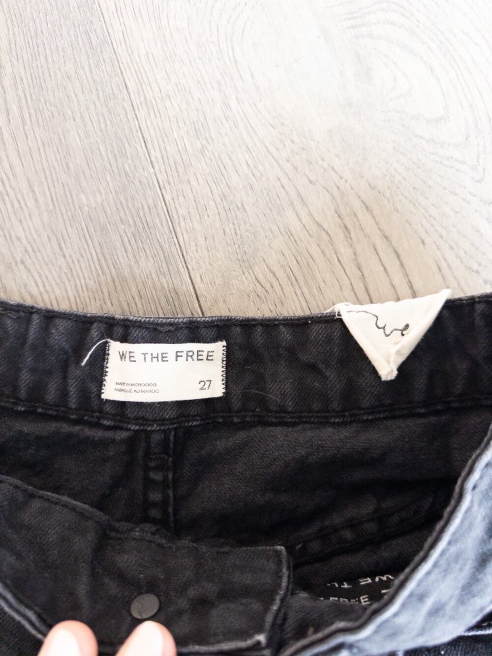 Free People We the Free Angelika Denim Mid-Thigh Shorts Size 27 - Picture 5 of 10